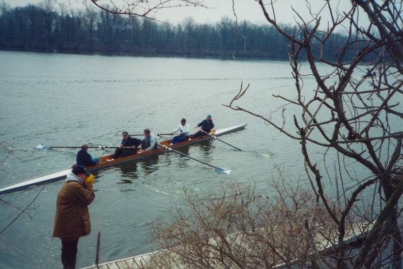 Men_s 4 - Pulling away from the dock.jpg